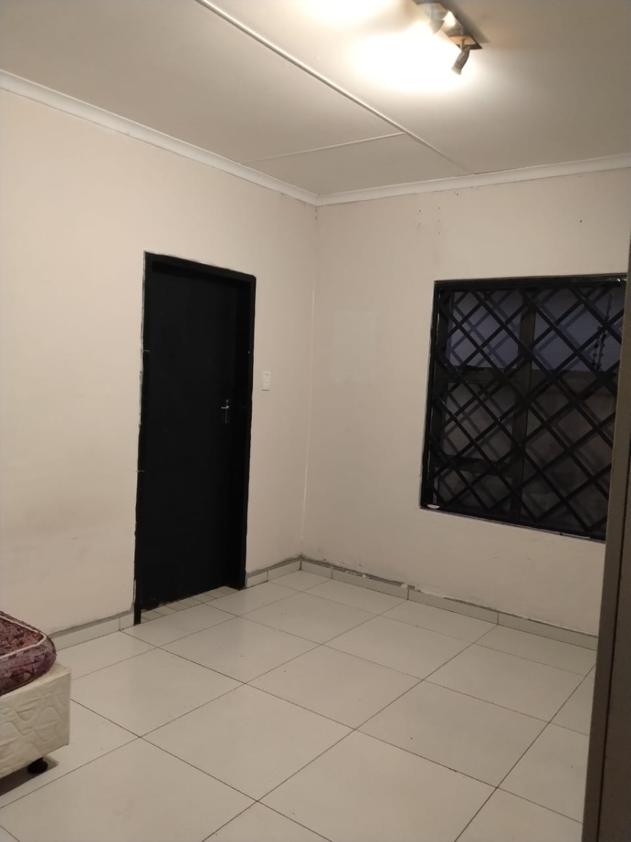 5 Bedroom Property for Sale in Flamwood North West
